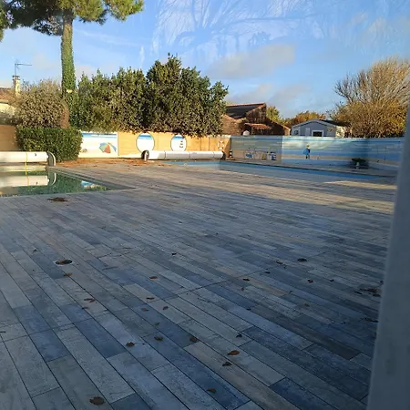 La Cabanne Du Pecheur Camping *