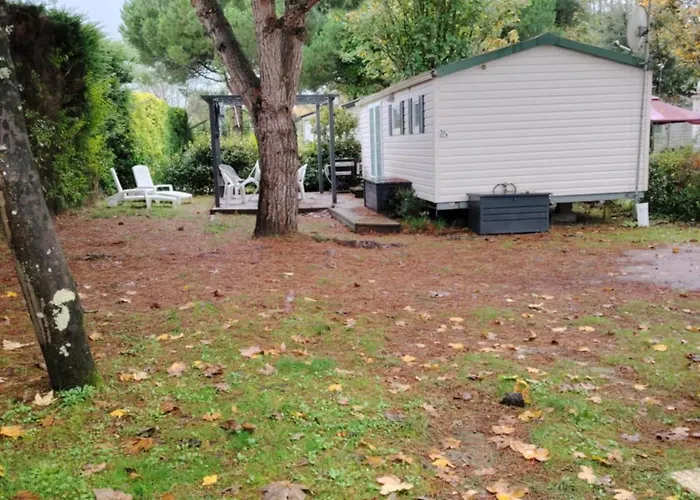 La Cabanne Du Pecheur Parque de Campismo